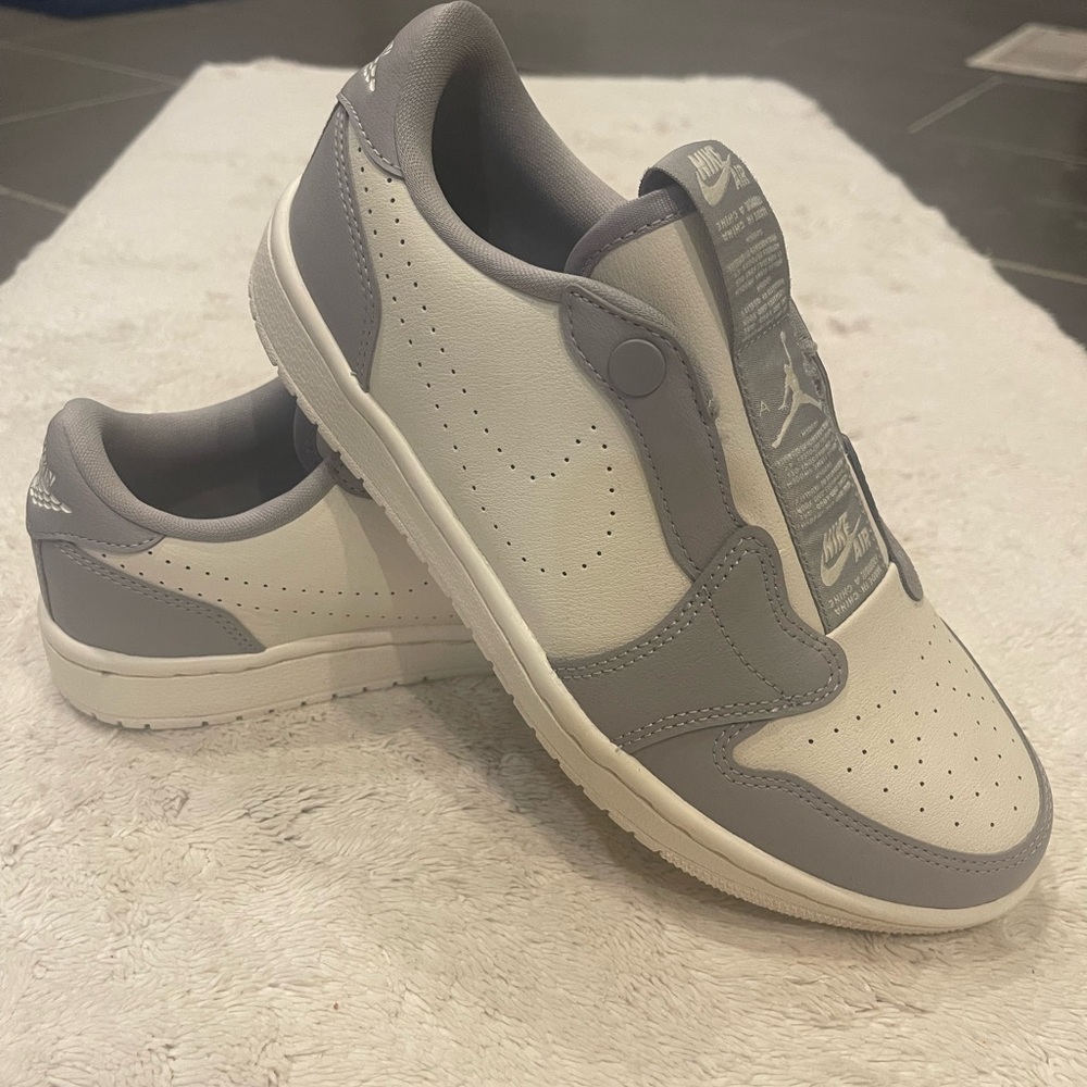 Nike White and Gray Sneakers